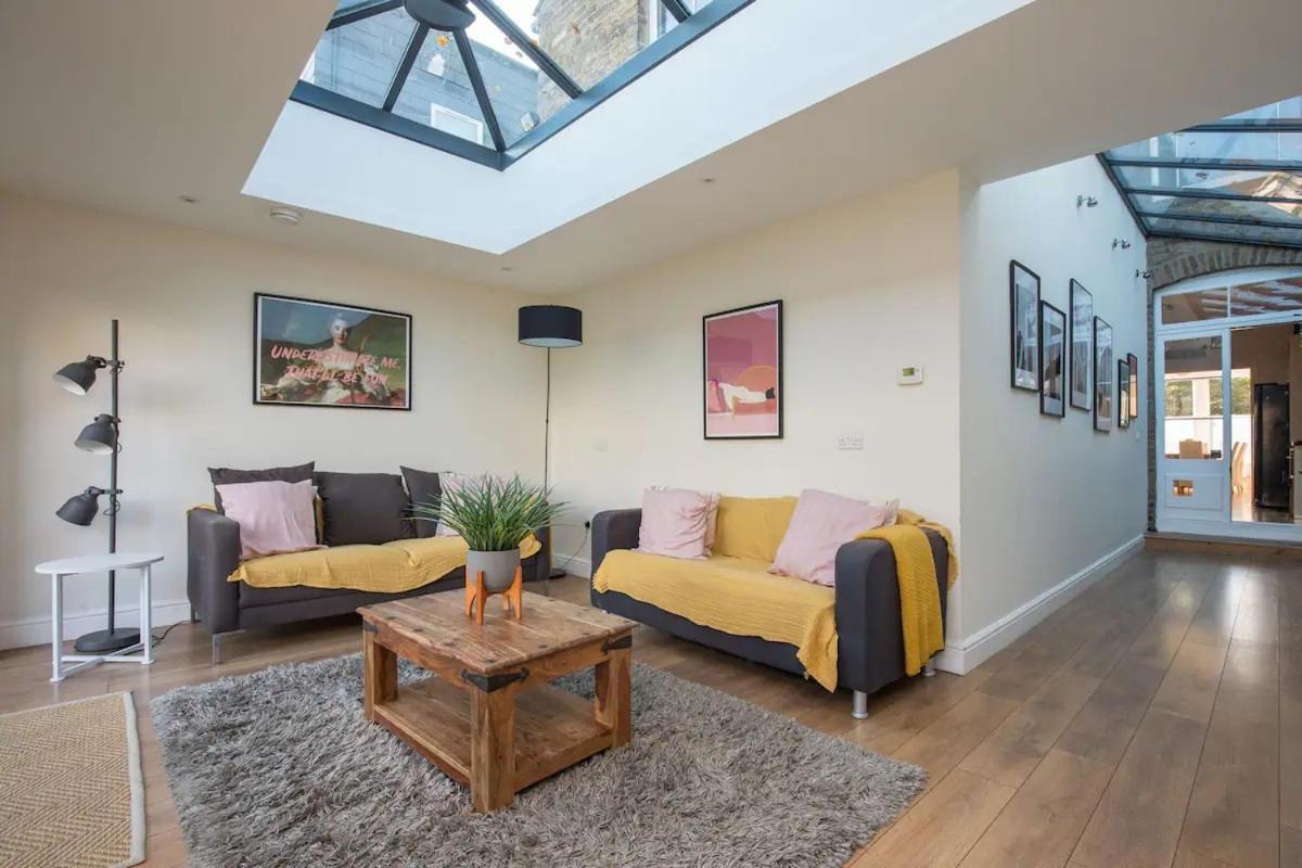 Grand Victorian House, Parking & River Walks Windsor Exterior foto